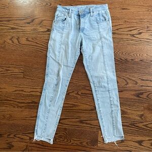 AG Farrah high rise skinny jeans light wash size 28